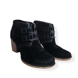 Clarks Artisan Carleta Lyon Black Suede Lace Up Ankle Boot Booties Size 8.5 Wide